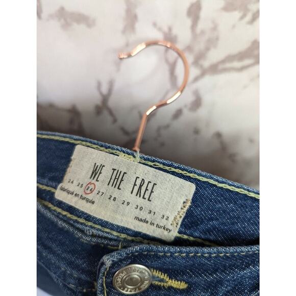 Free People Shorts Women 26 Denim Button Fly Medium Wash Size Mid Rise Cut Off - Picture 3 of 8
